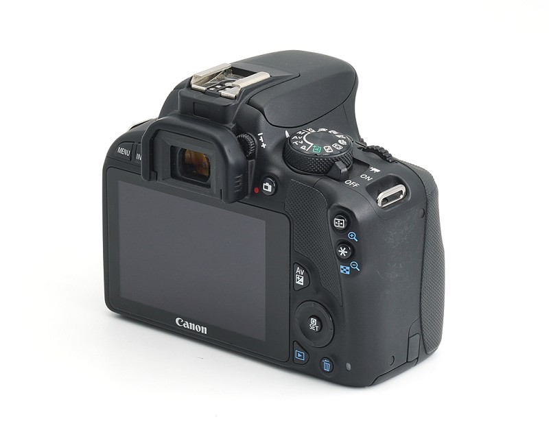 Canon EOS 100D Gehäuse Topzustand, nur 8430 Auslösungen Canon-Fachhändler #49224