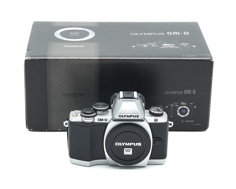 Olympus OM-D E-M10 silber Gehäuse technisch geprüft #X40692**